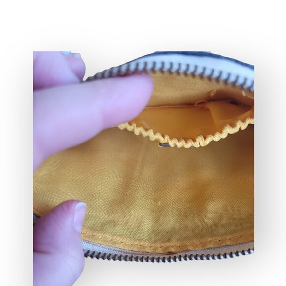 Kayu Raffia Star Pouch with Hand Embroidery - Picture 8 of 11